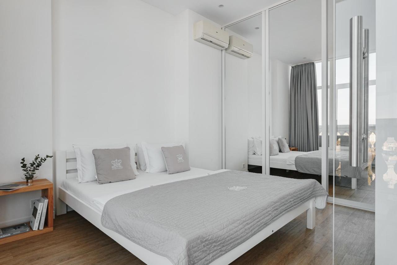 Royal Sky Apartments Odesa Exterior foto
